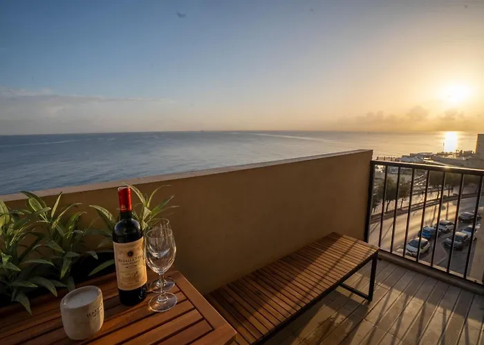 Sea Front 3 Bedroom Apartment With Ps5