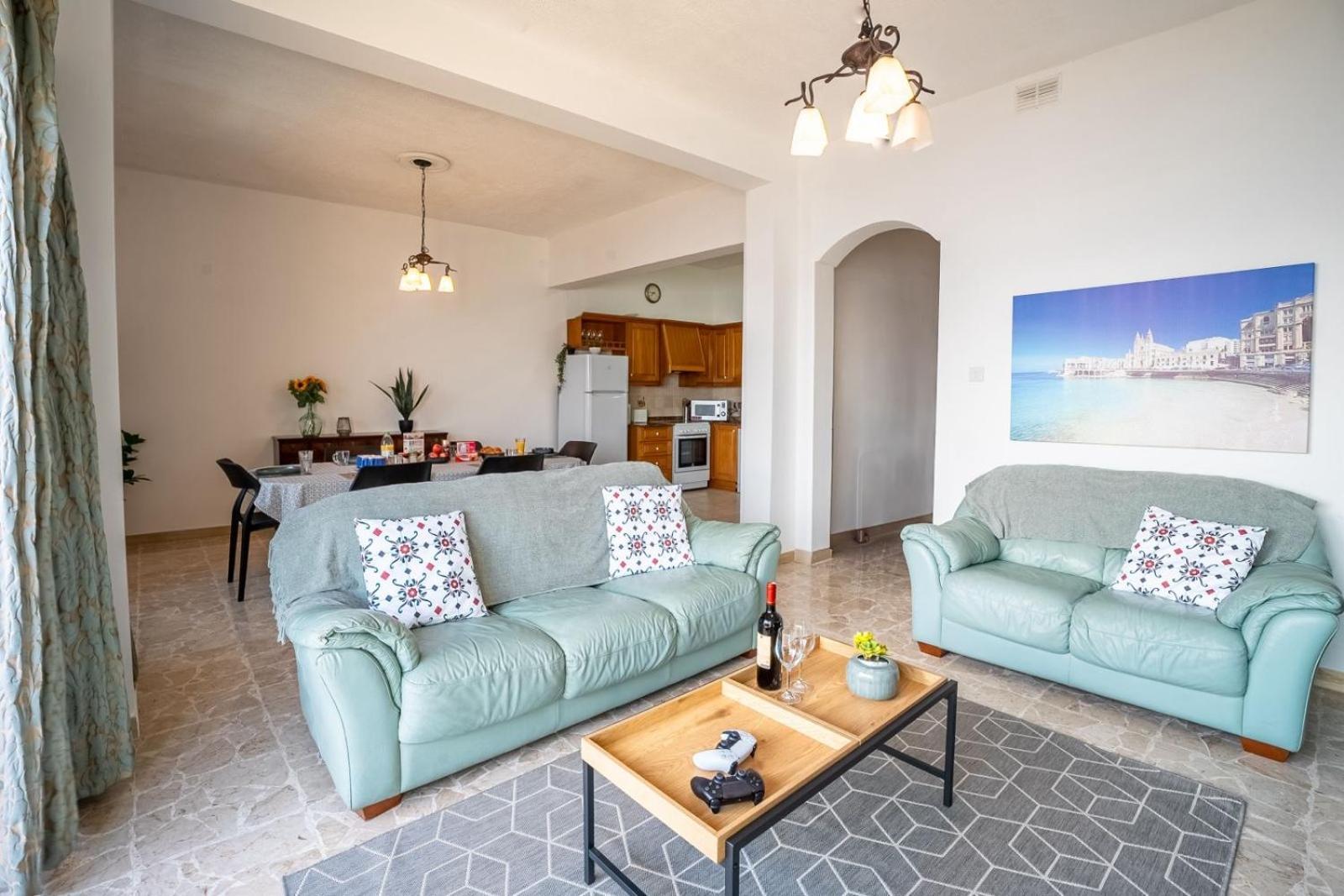 Apartment Sea Front 3 Bedroom With Ps5 *