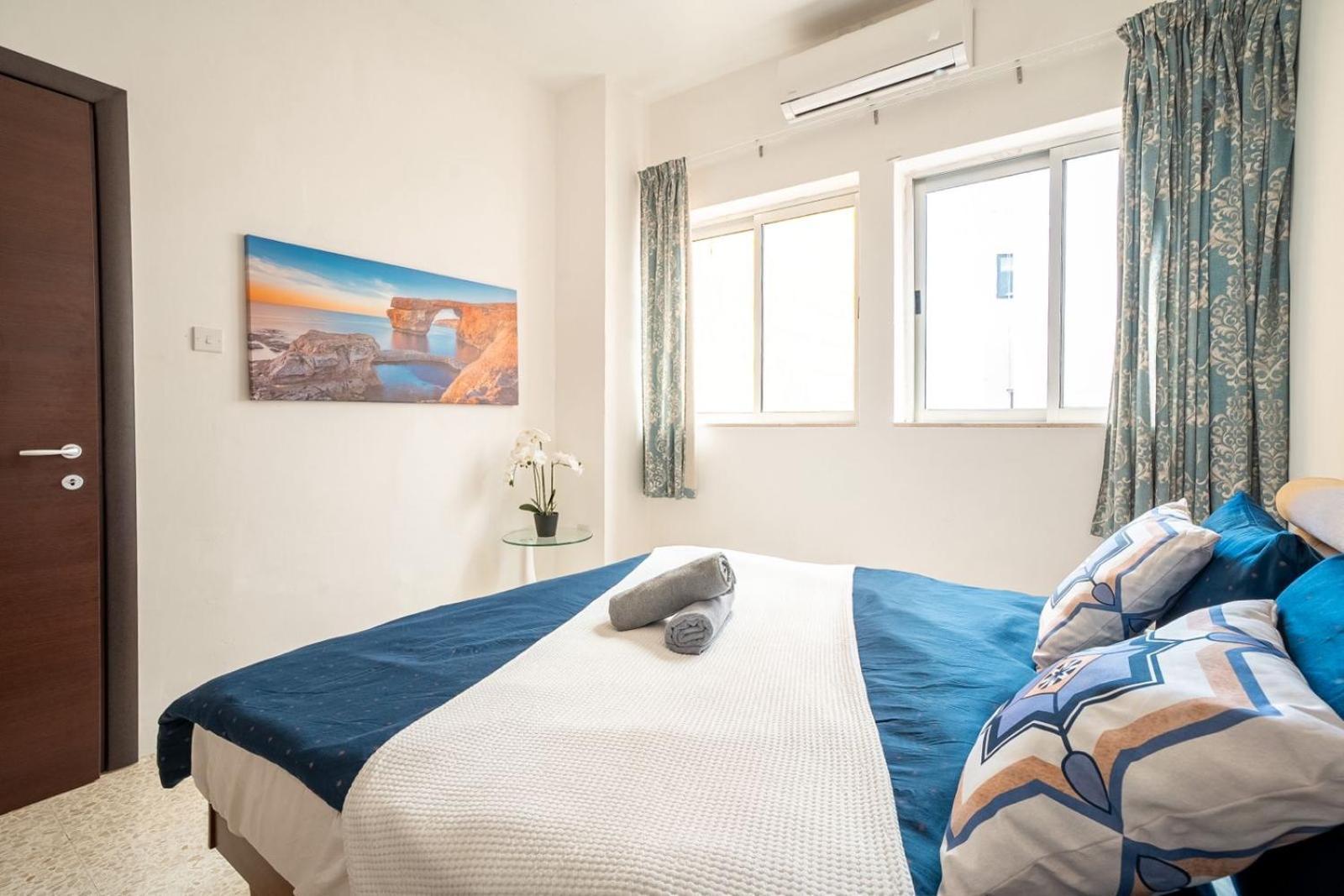 Sea Front 3 Bedroom With Ps5 Apartment
