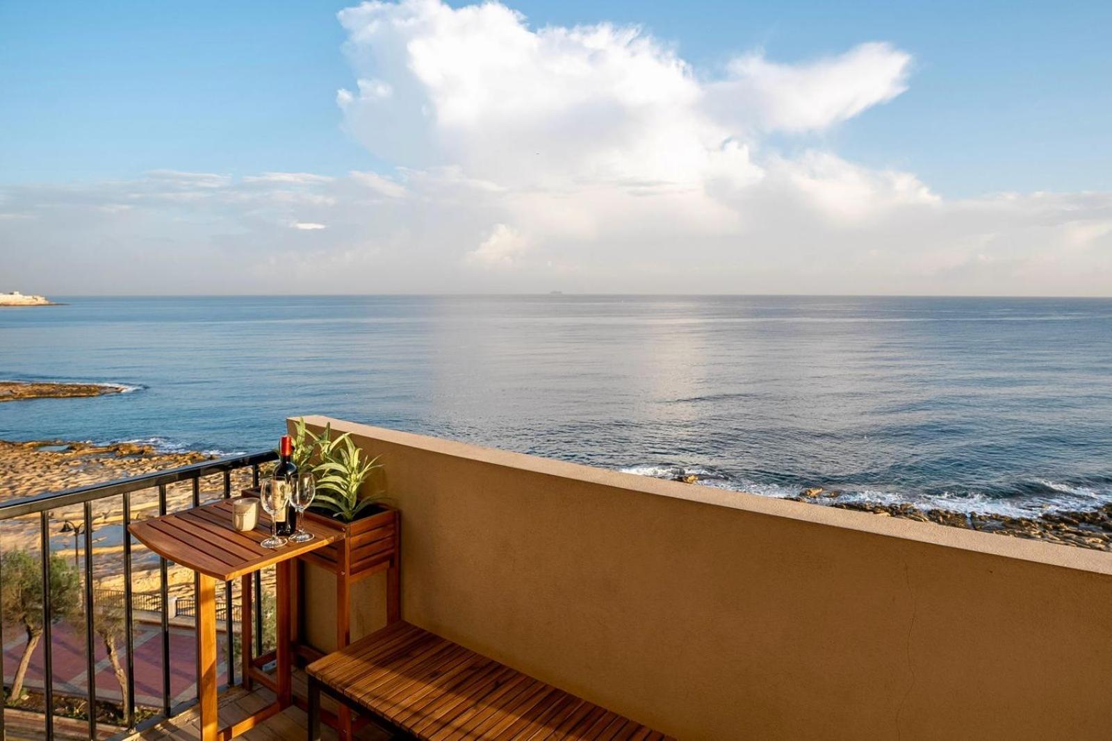 Sea Front 3 Bedroom With Ps5 * Sliema