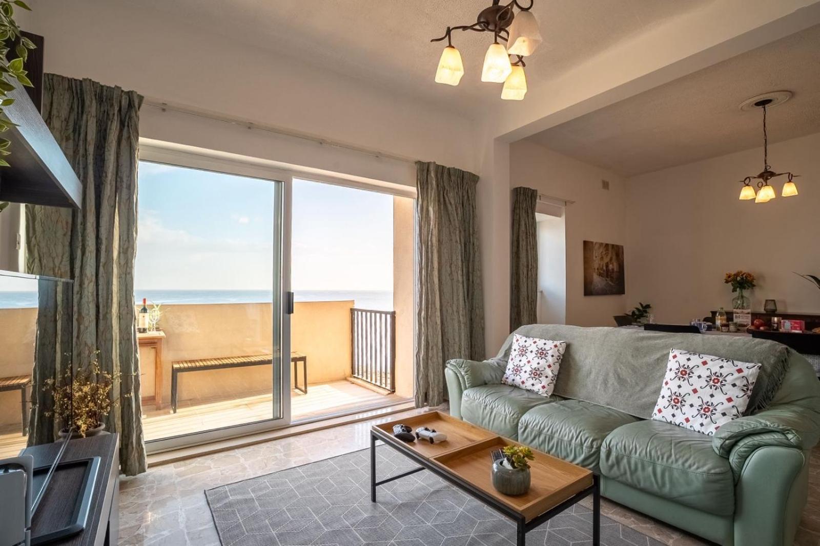 Apartment Sea Front 3 Bedroom With Ps5